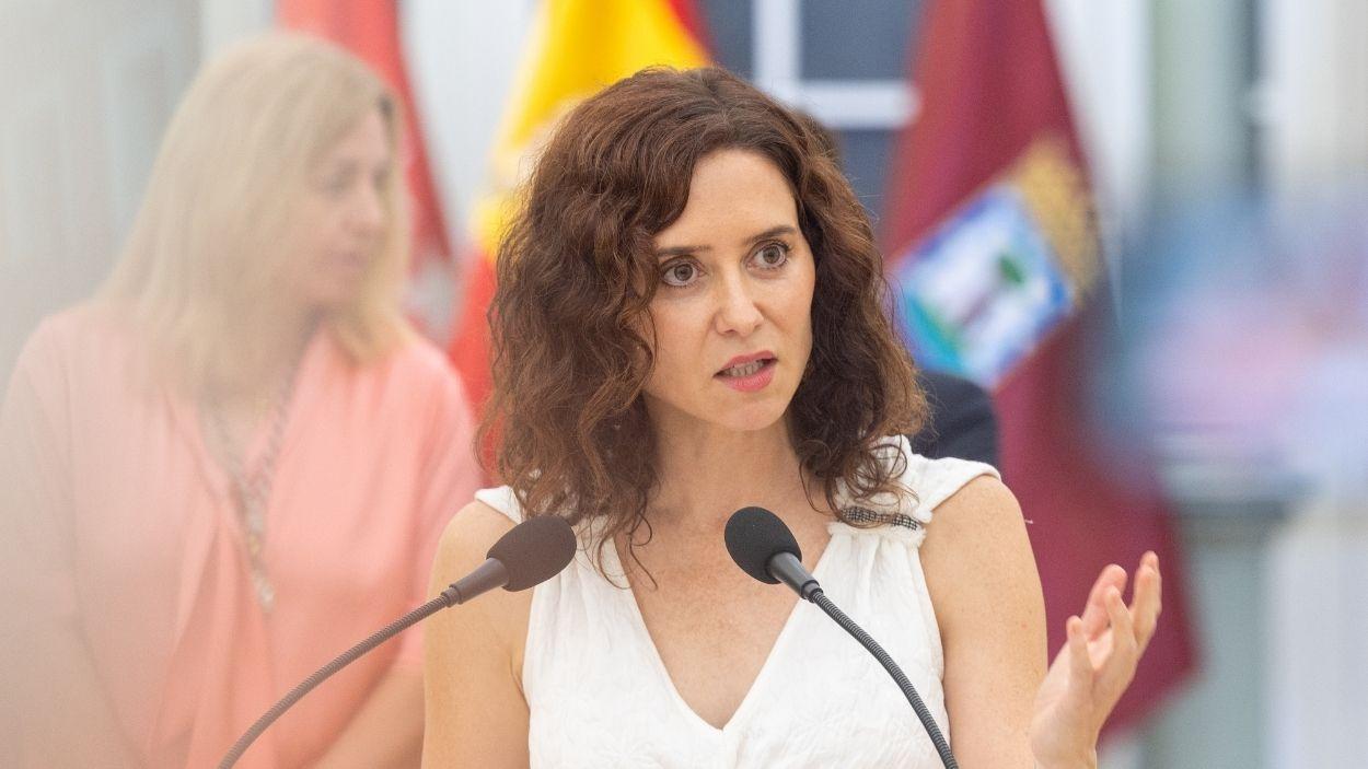 El Gobierno de Ayuso no deja visitar el ático que ha puesto a la venta. EP