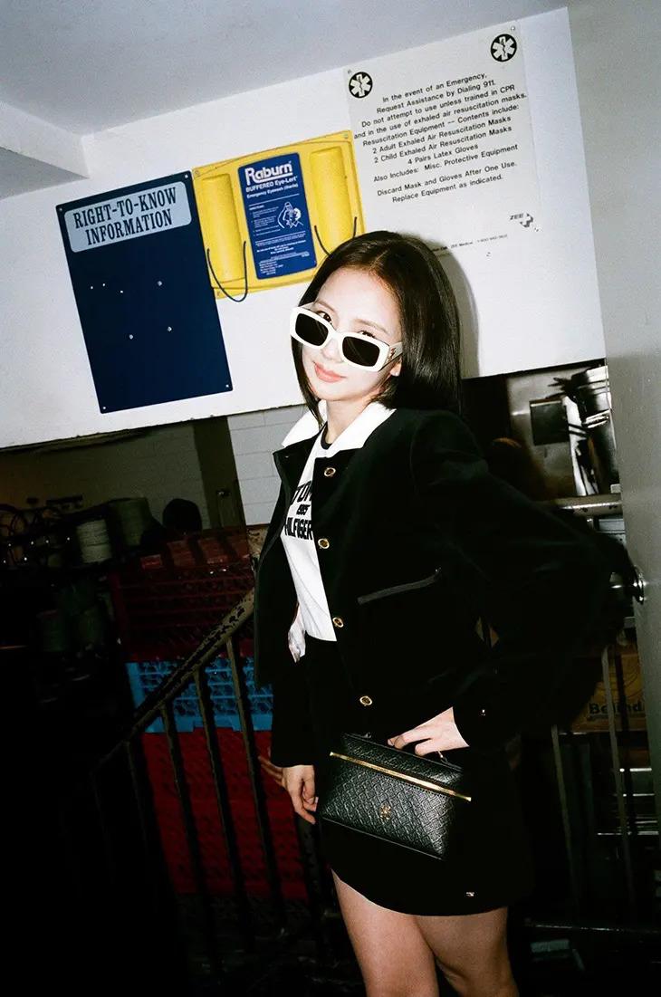 JisooyTravisKelcexTommyHilfiger 2 020926 JisooyTravisKelcexTommyHilfiger 2 020926
