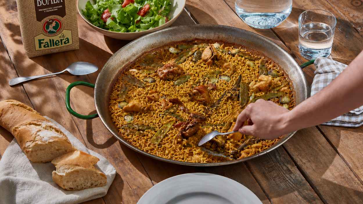La paella, el plato que más une a los españoles