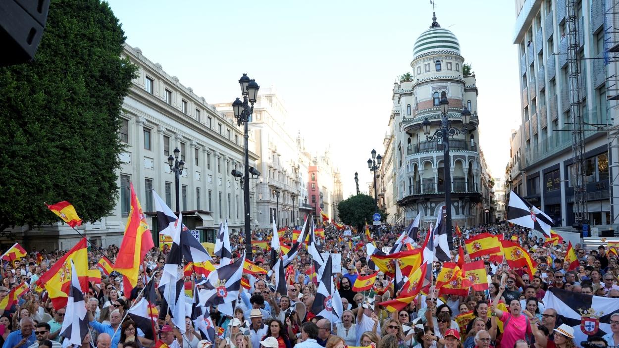 Imágenes de la concentración en Sevilla en apoyo al pueblo de Ceuta. A 2 de septiembre de 2026 en Sevilla. EP.