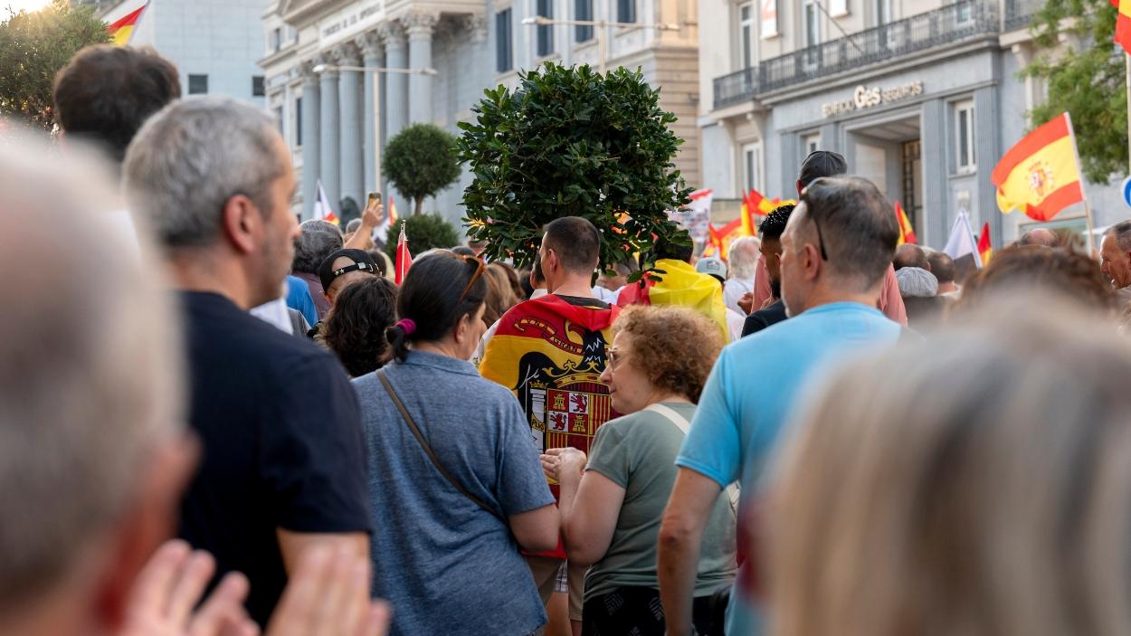 Decenas de personas durante una manifestación con motivo del Día de la Ciudad Autónoma de Ceuta, a 2 de septiembre de 2026, en Madrid. EP.