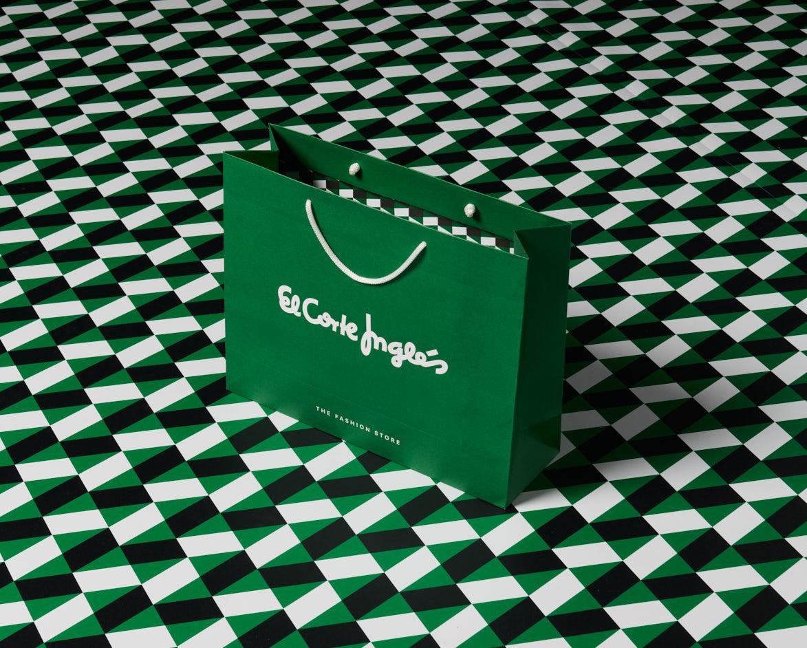 Bolsa con el logotipo MBFW. EL CORTE INGLÉS