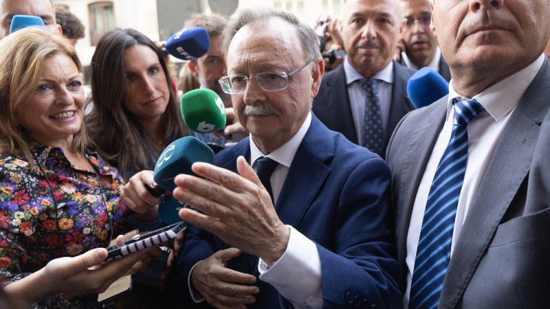 El presidente de la Ciudad Autónoma de Ceuta, Juan Jesús Vivas Lara, presentado por el presidente Nacional del Partido Popular, Alberto Núñez Feijóo, participa en un desayuno informativo de Fórum Europa, en el Four Seasons Hotel Madrid, a 7 de septiembre de 2026, en Madrid (España). EP.