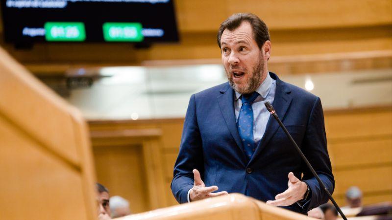 El ministro de Transportes y Movilidad Sostenible, Óscar Puente, interviene durante una sesión de control al Gobierno, en el Senado, a 23 de junio de 2026, en Madrid (España). EP.