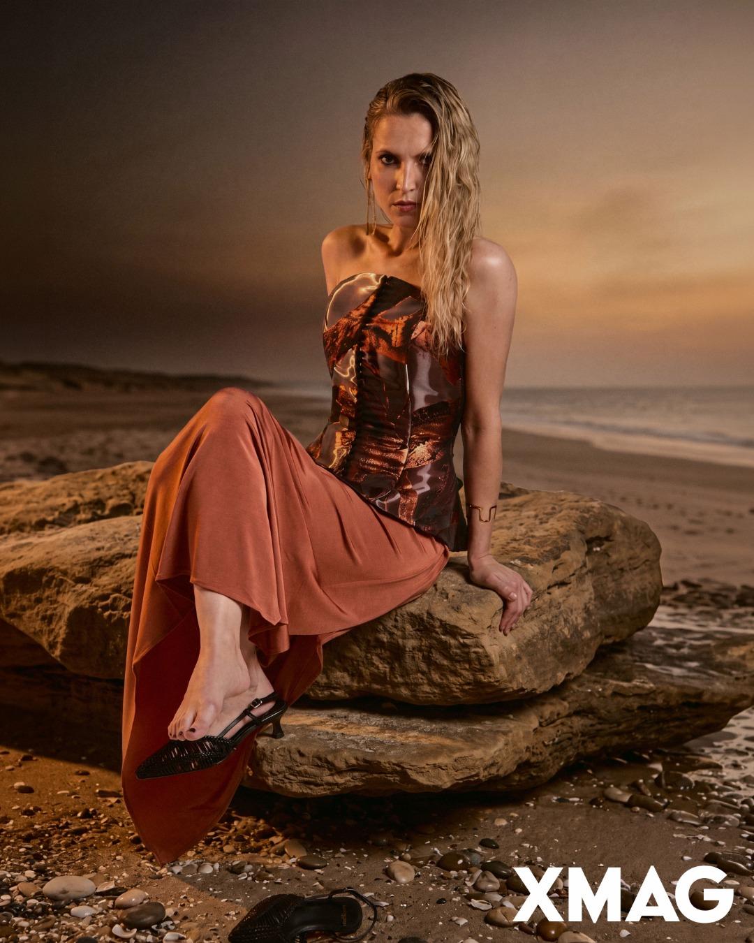 ana fernandez primer look