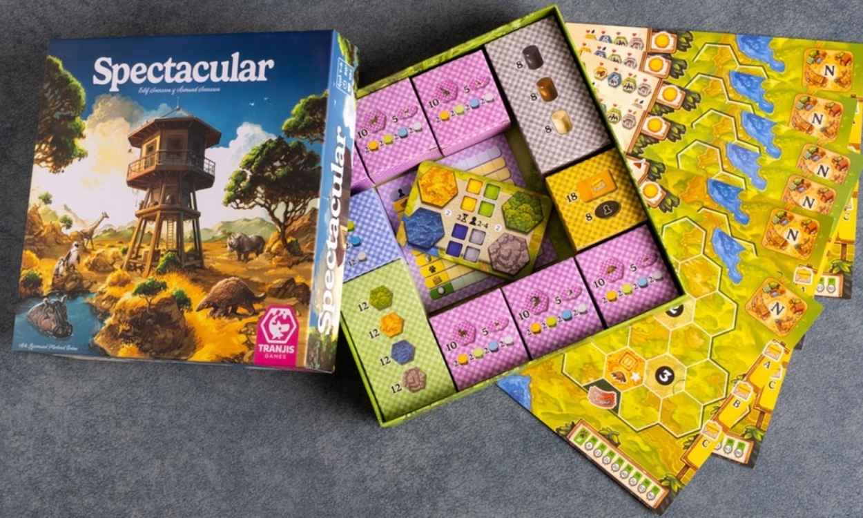 Las diez cajitas organizadoras de Spectacular encajan en la caja y agilizan el montaje de la partida