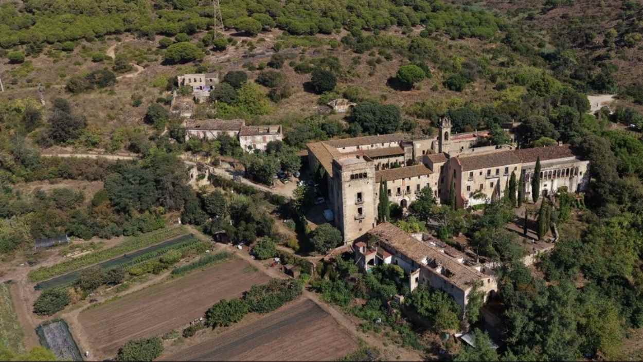 Vista general del monasterio de Sant Jeroni de la Murtra y su entorno. Ayuntamiento de Badalona