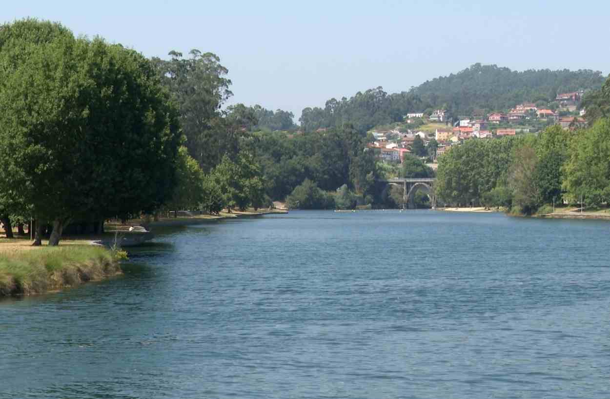 Imagen del río Lérez a su paso por la ciudad de Pontevedra (Foto: Europa Press).