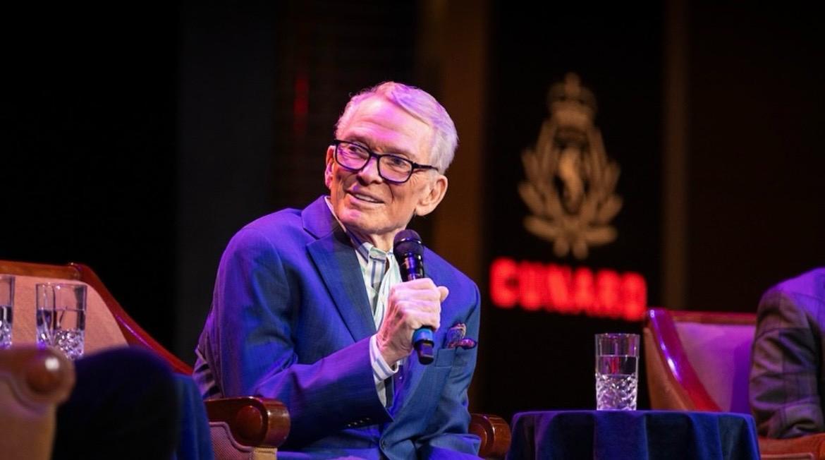 Muere Bob Mackie a los 87 años, el diseñador que vistió a Madonna, Marilyn Monroe y Taylor Swift