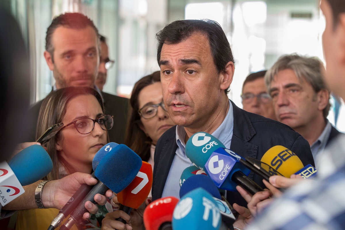 El coordinador general del Partido Popular, Fernando Martínez-Maíllo, atiende a la prensa