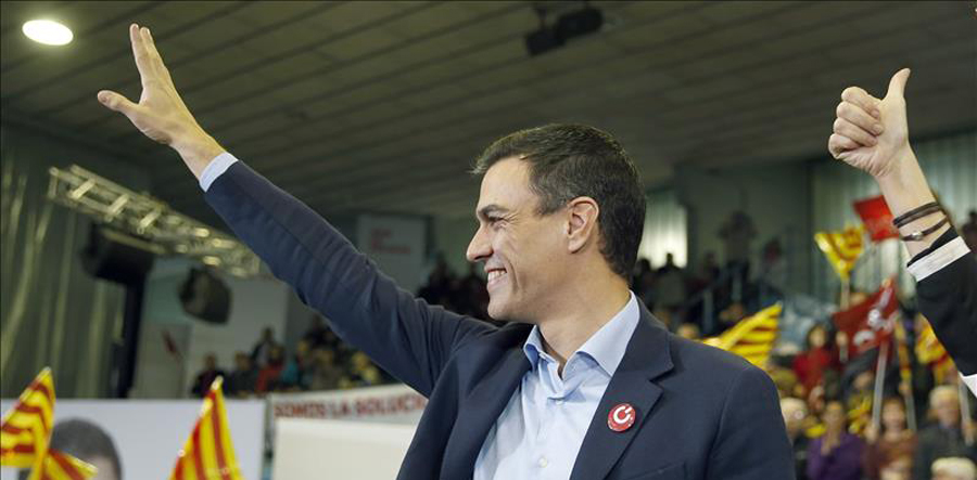 El candidato socialista a la presidencia, Pedro Sánchez, en un mitin en el barrio de Bellvitge en L'Hospitalet de Llobregat