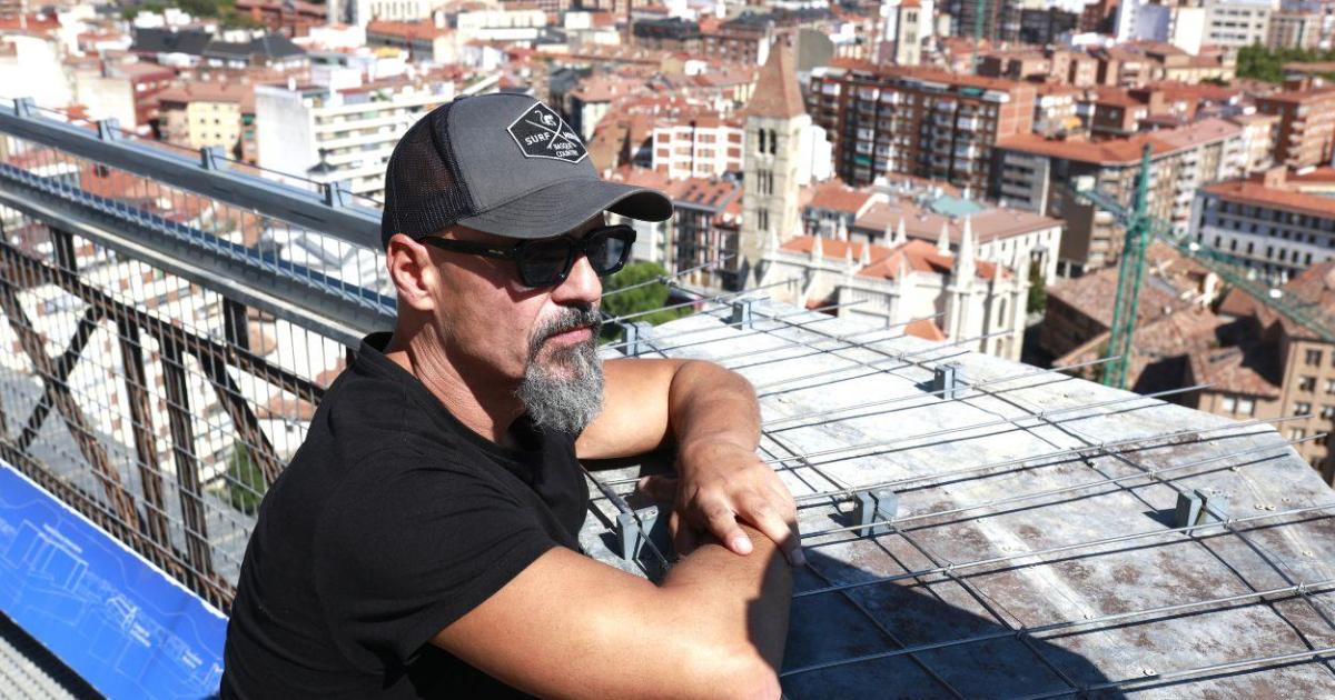 700 secadores, 16 novelas y más de 5.000 noches de insomnio