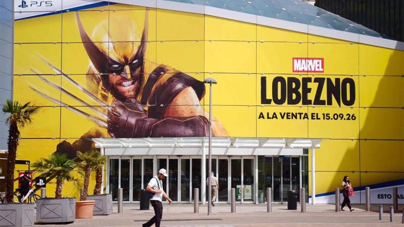 Decoración de Lobezno en el intercambiador de Príncipe Pío