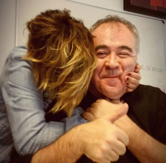 Cristina Pardo besa a Antonio García Ferreras (Foto: Instagram de _cristina_pardo)