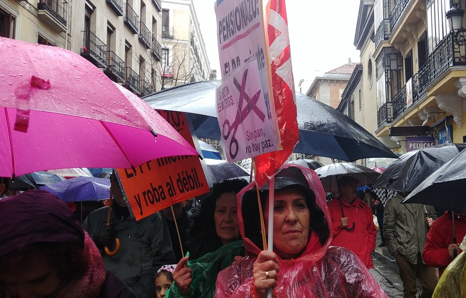 Manifestantes de una de las movilizaciones convocadas en  defensa del sistema público de pensiones. 