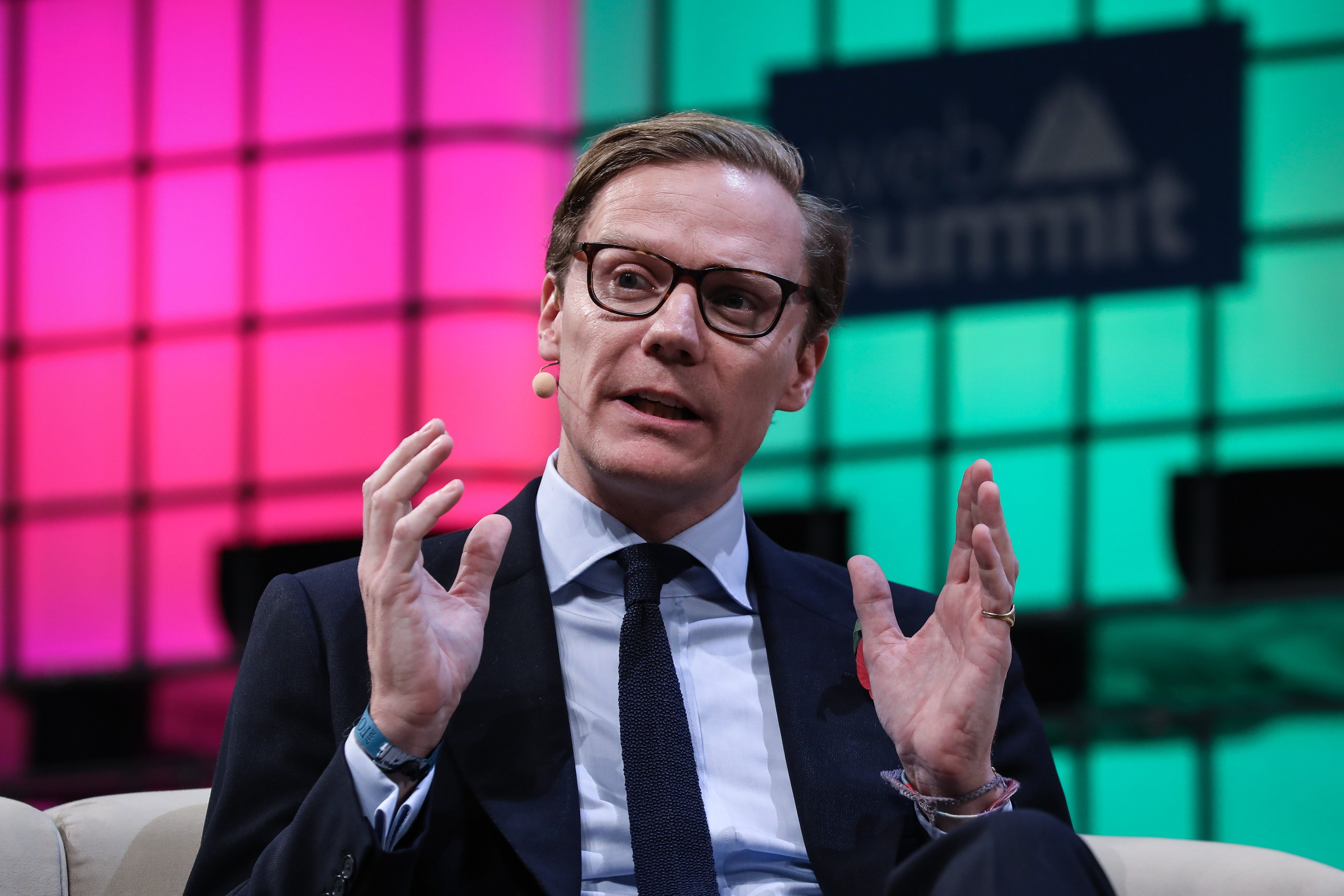 Fotografía de archivo tomada el 9 de noviembre de 2017 del presidente de Cambridge Analytica, Alexander Nix, en la Web Summit de Lisboa (Portugal).