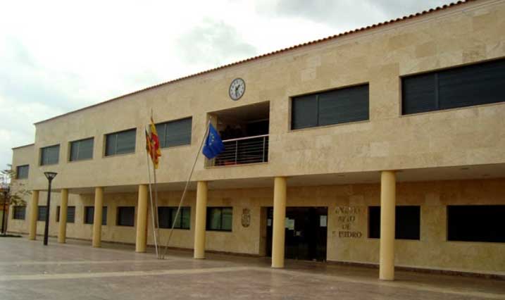 Plaza del Ayuntamiento de San Isidro (Alicante).