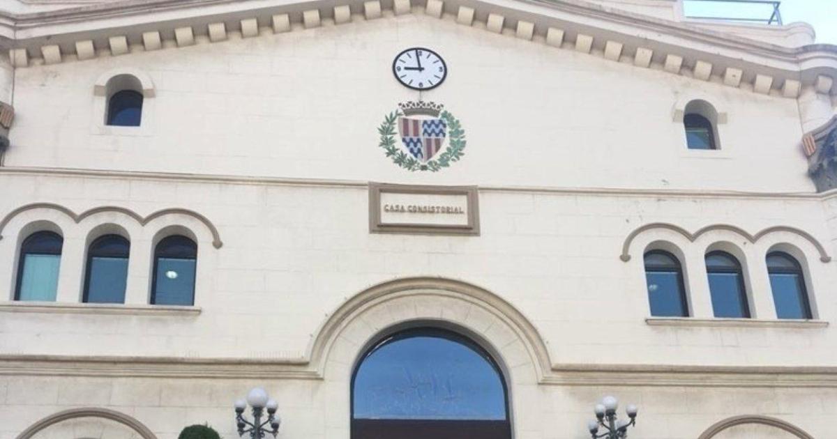 Desalojan a seis familias con cinco menores en Badalona en plena alerta por lluvias