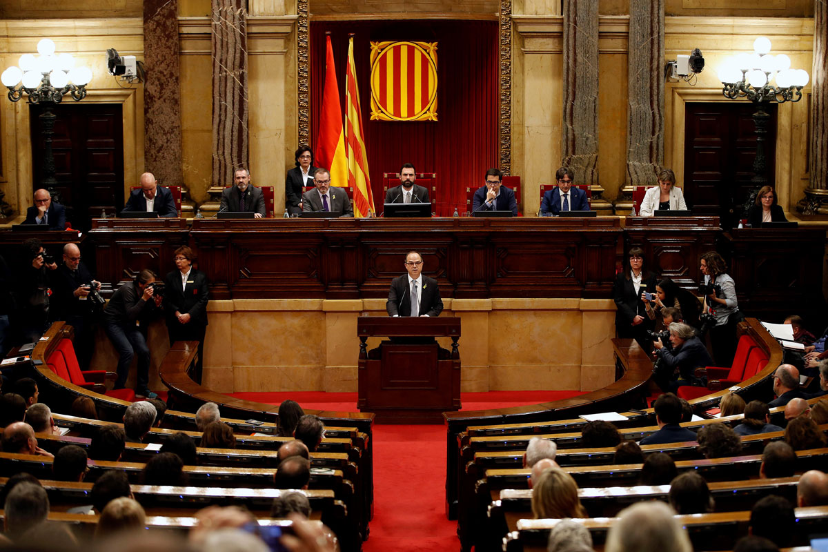 El candidato de Junts per Catalunya (JxCat) , Jordi Turull, ante el pleno del Parlament - EFE