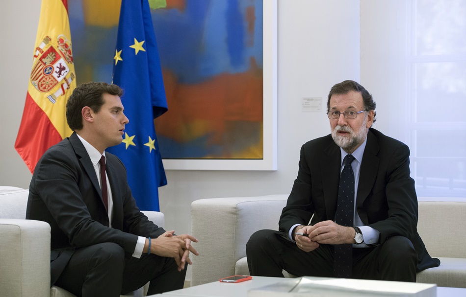 El presidente de Ciudadanos, Albert Rivera, y el presidente del Gobierno, Mariano Rajoy