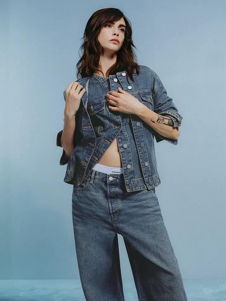 CaraDelevigne 180926 2 CaraDelevigne 180926 2