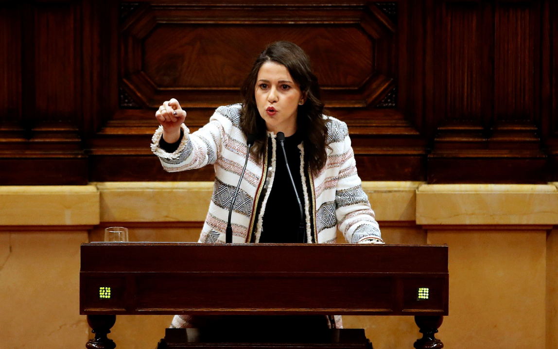 Inés Arrimadas durante una intervención en el Parlament.