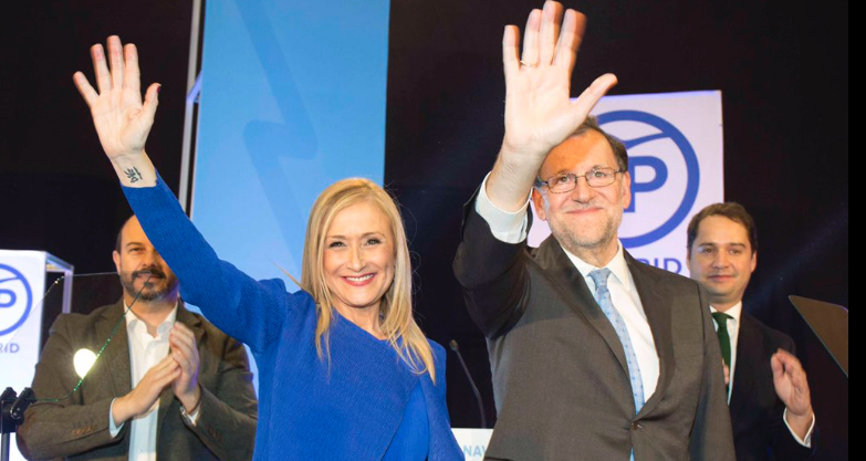 Mariano Rajoy junto a Cristina Cifuentes el pasado mes de diciembre en la cena de Navidad del PP. 