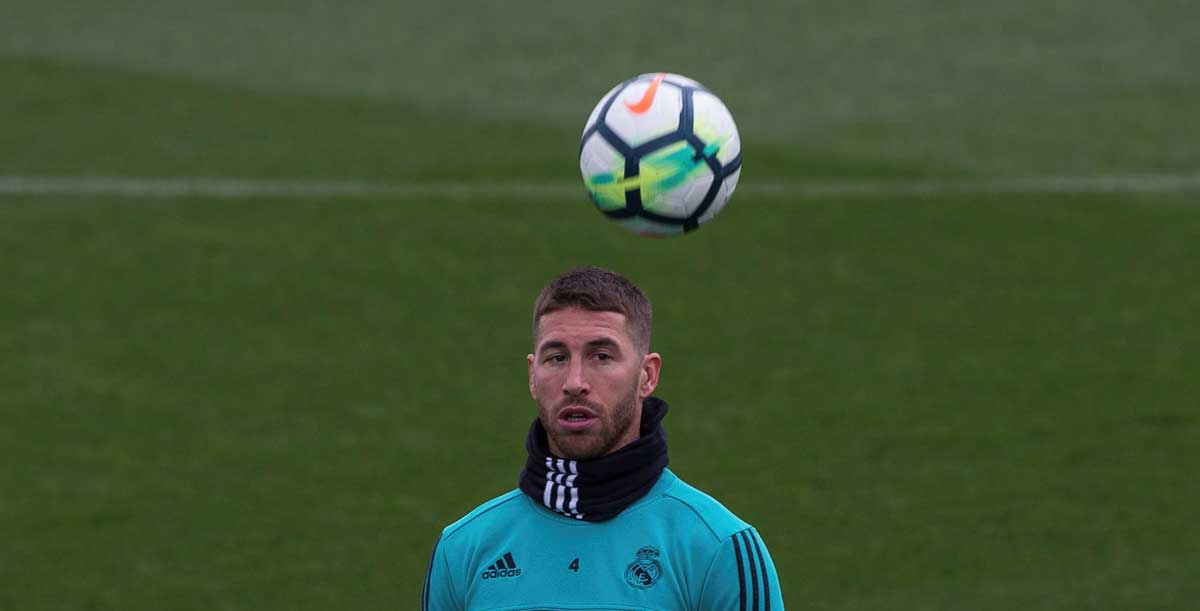 El defensa del Real Madrid, Sergio Ramos, durante el entrenamiento. 