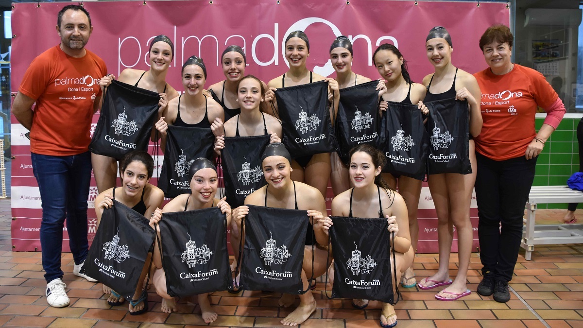 Un total de 229 deportistas se dan cita en Son Hugo en la I Jornada Palmadona de Natación Artística