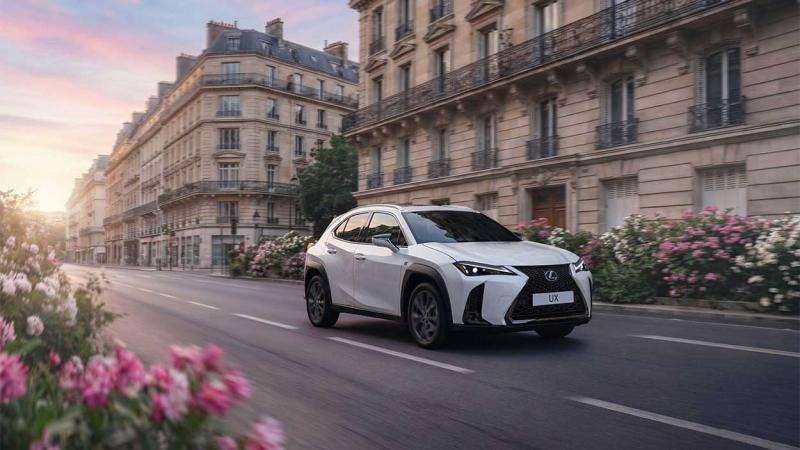 Lexus UX 300 (Lexus)
