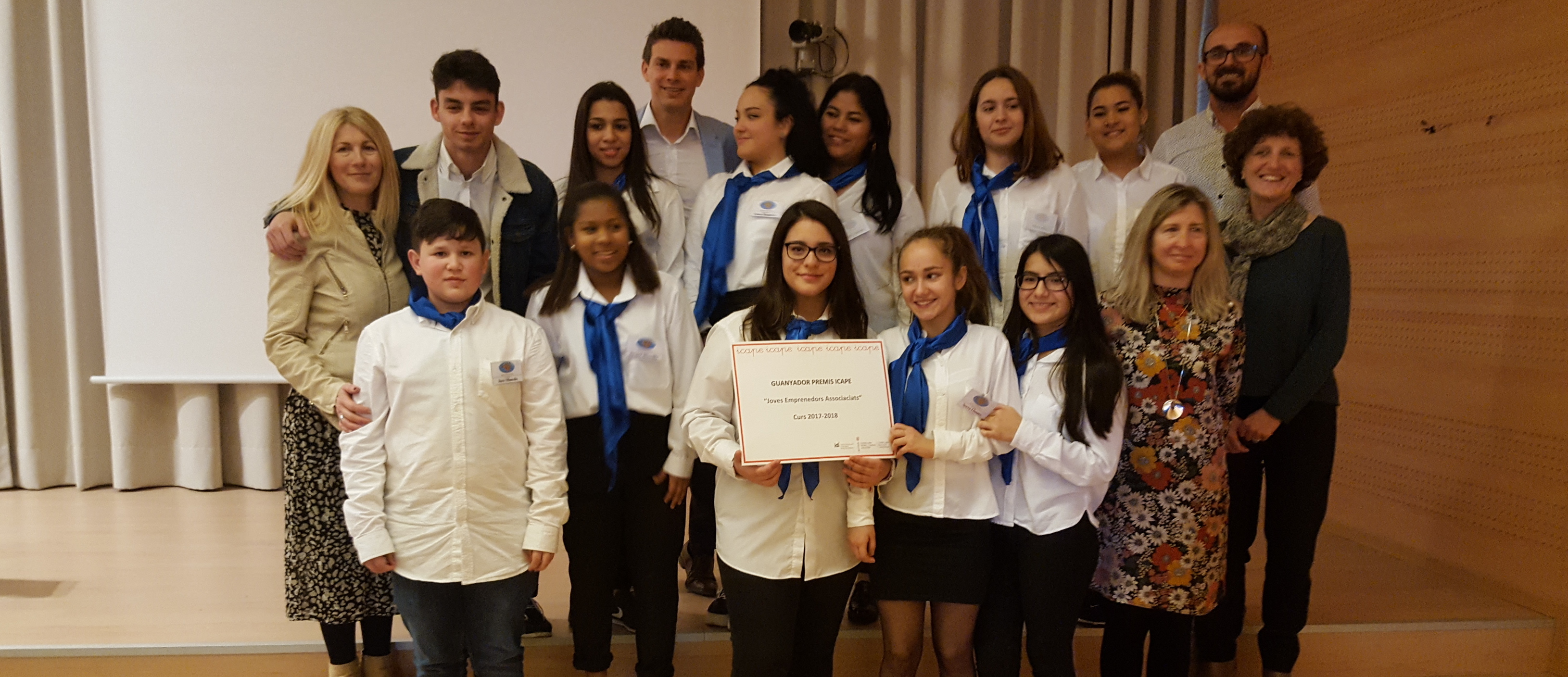 Más de un centenar de alumnos de FP Básica presentan sus cooperativas del programa de impulso al emprendimiento ICAPE del IDI Más de un centenar de alumnos de FP Básica presentan sus cooperativas del programa de impulso al emprendimiento ICAPE del IDI