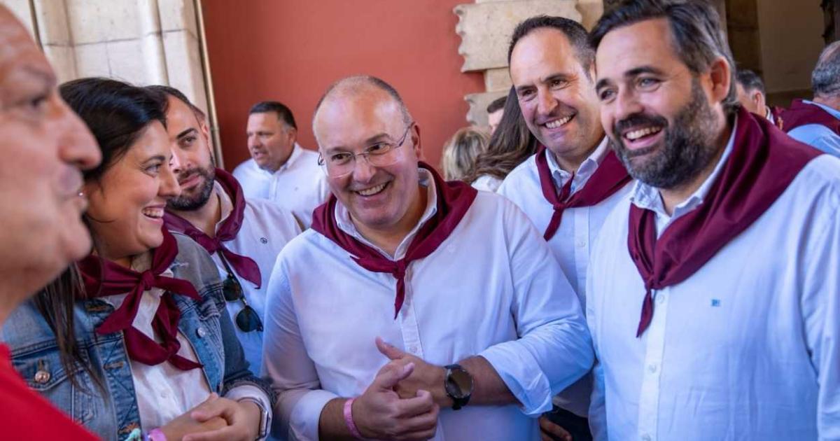 el congreso prometido por Génova sigue «sin fecha»