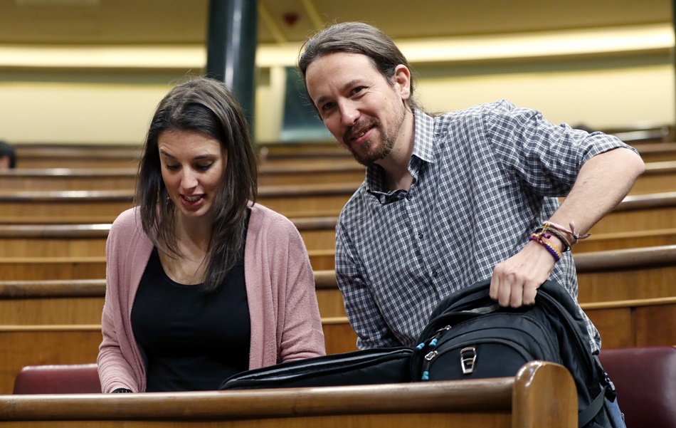 Irene Montero y Pablo Iglesias, en un pleno del Congreso.