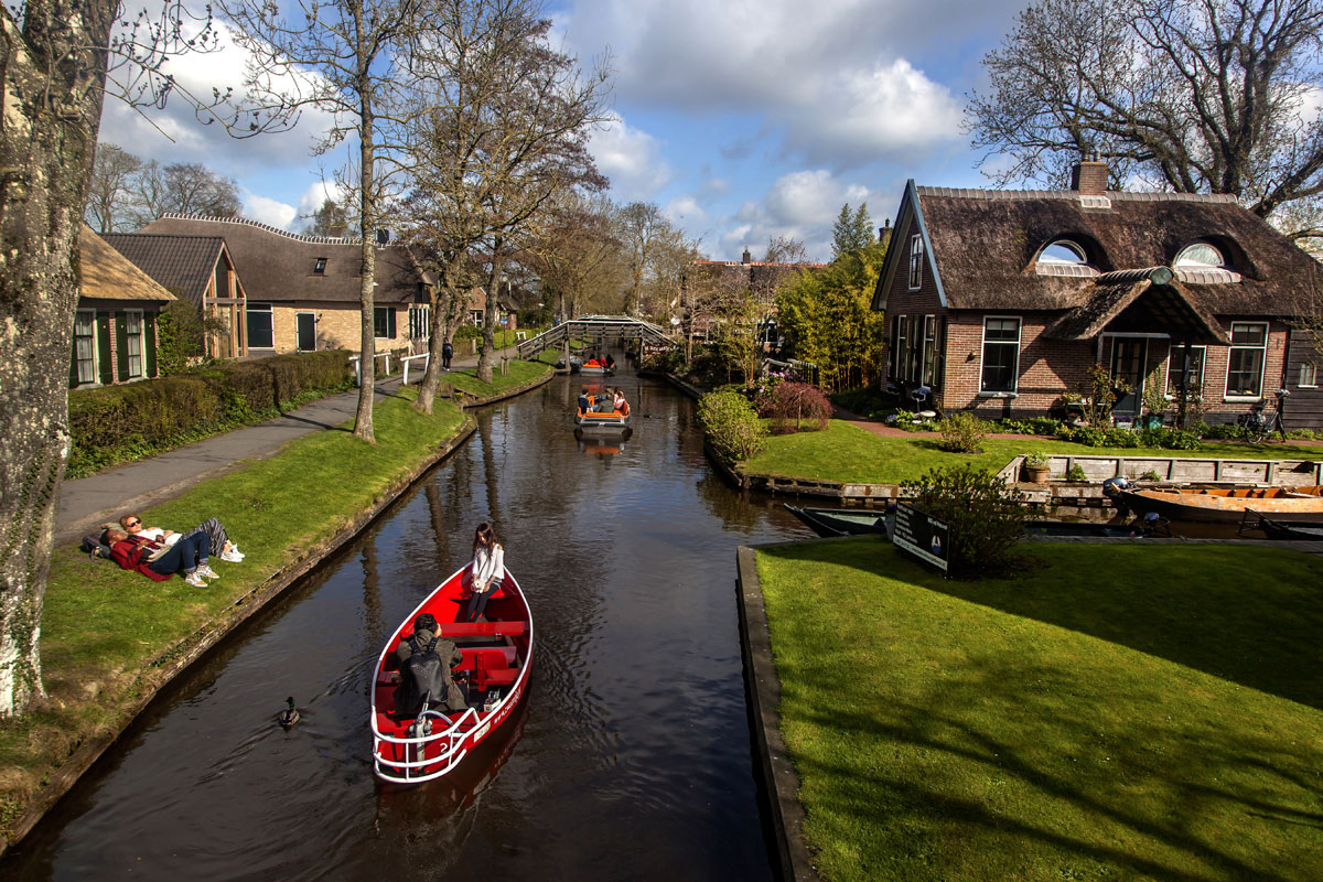 Giethoorn, la "Venecia del norte" donde las hadas de los cuentos se esconden.
