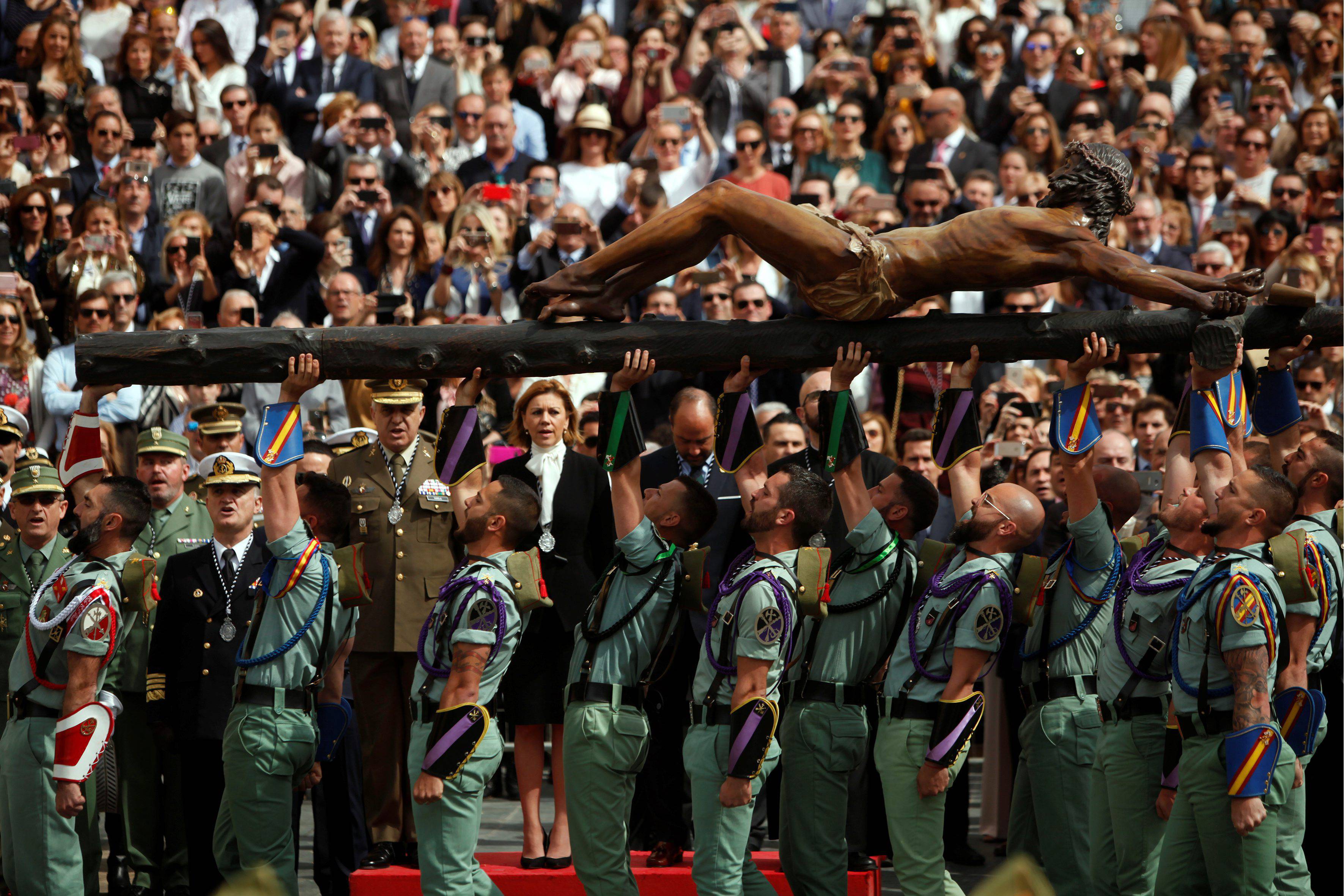 María Dolores de Cospedal en la procesión del Cristo de la Muerte de los Legionarios en Málaga. 