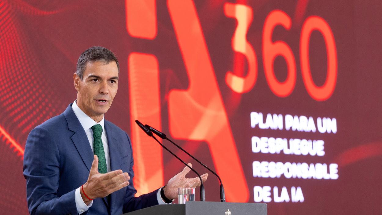El presidente del Gobierno, Pedro Sánchez, durante la presentación del acto 'IA360: plan para un despliegue responsable de la IA', en La Moncloa. EP.