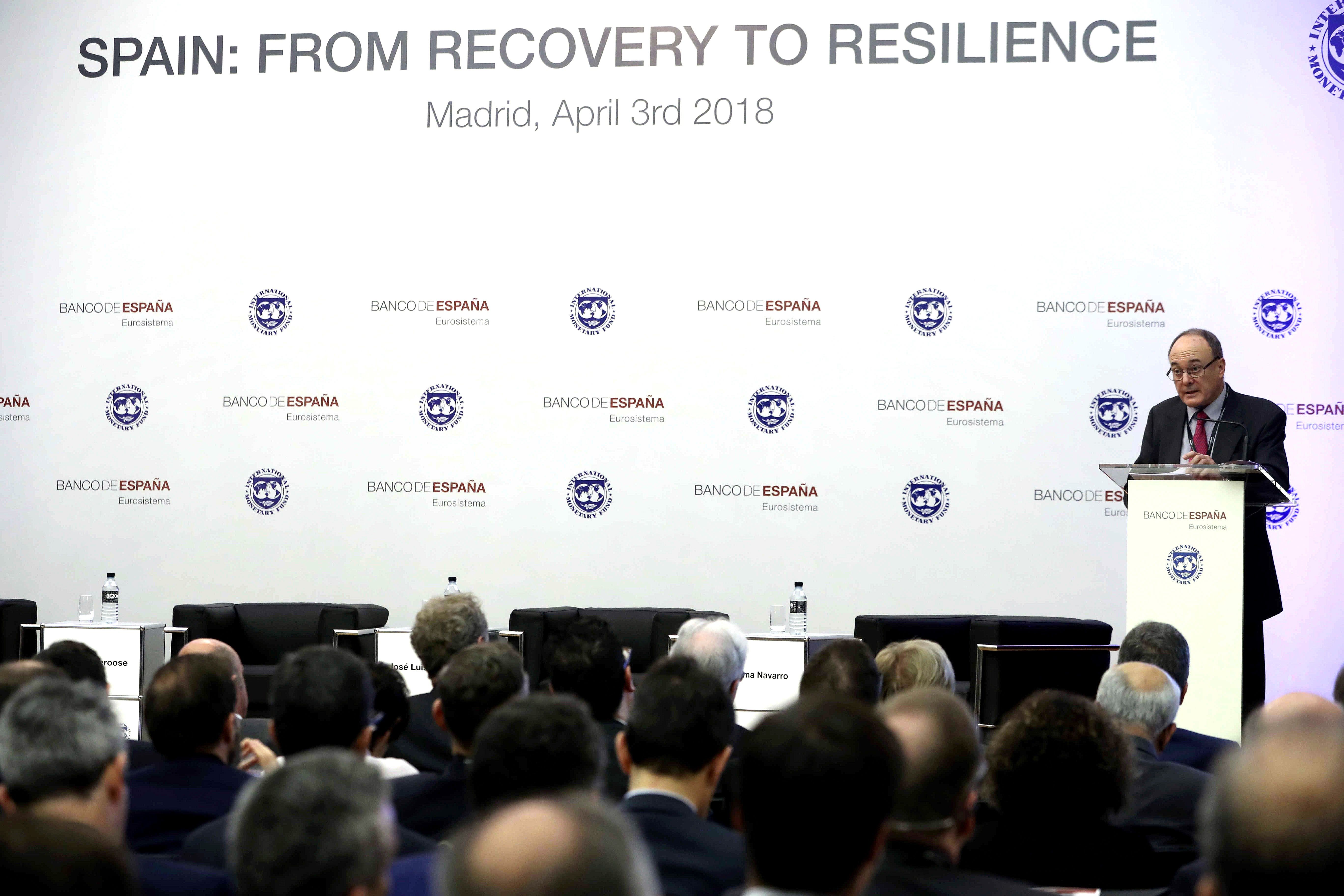 El Gobernador del Banco de España, Luis María Linde, inaugura la conferencia conjunta con el Fondo Monetario Internacional (FMI) "España: de la recuperación a la resiliencia