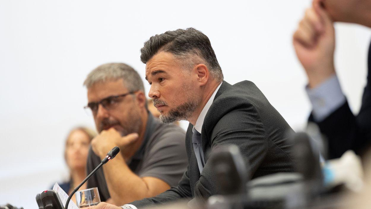 El portavoz de ERC en el Congreso, Gabriel Rufián, durante la comparecencia de Carlos Mazón ante la comisión de la DANA. EP