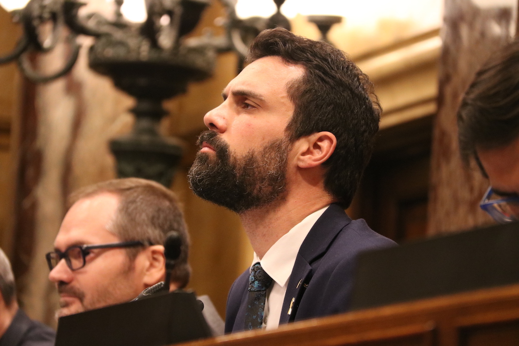 Roger Torrent es el presidente del Parlament.