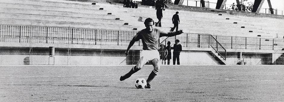 Hincha del Bolonia, Pasolini encontraba cualquier momento idóneo para jugar al fútbol
