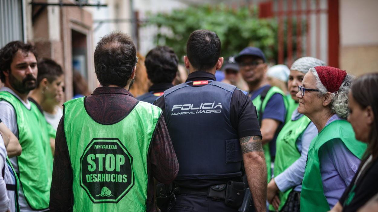 Imagen de un desahucio. PAH Vallekas (Diego Vitores)