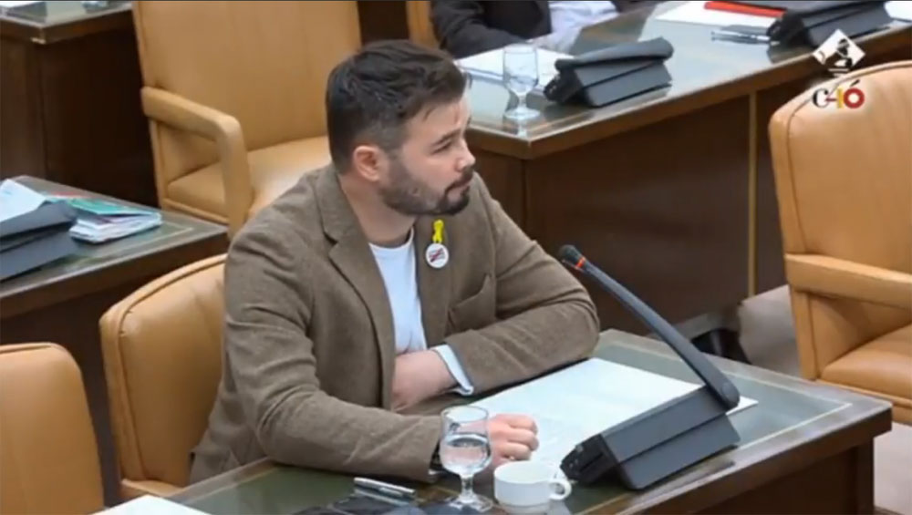 El diputado de ERC, Gabriel Rufian, durante la comisión de investigación sobre la financiación irregular del PP
