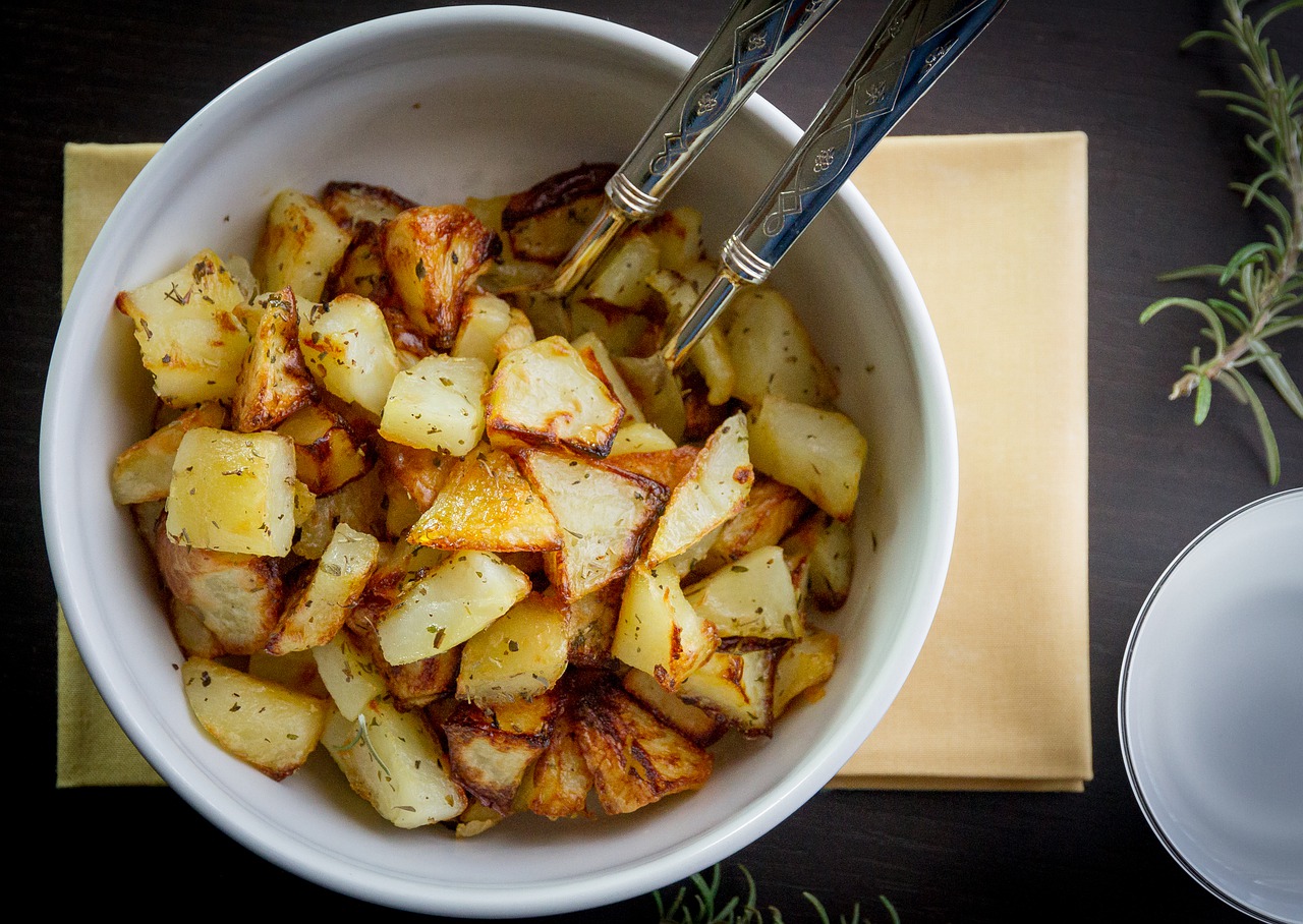 Plato con patatas fritas