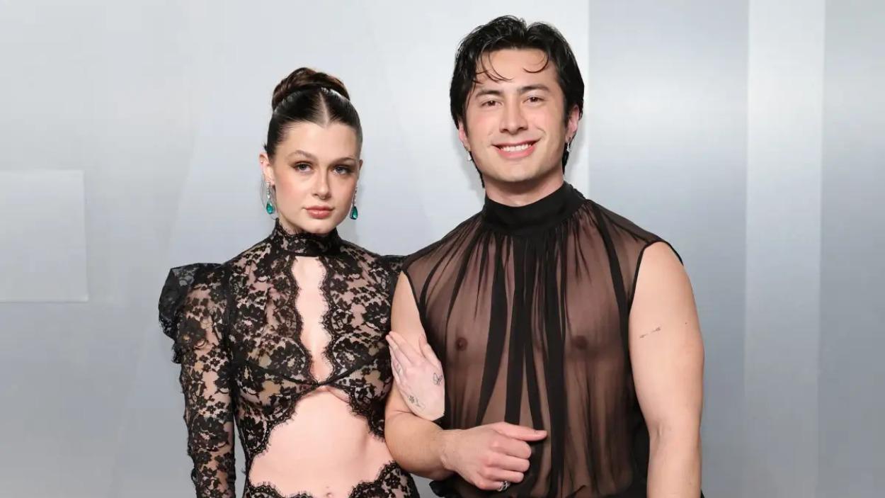 Katelyn Larson y Hudson Williams
