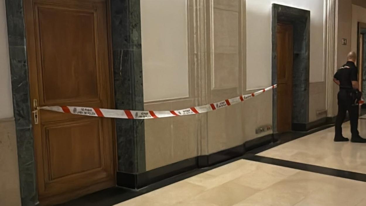 Los baños del Congreso de los Diputados han debido ser acordonados tras liberar Ana Vázquez (PP) un spray de pimienta en su interior