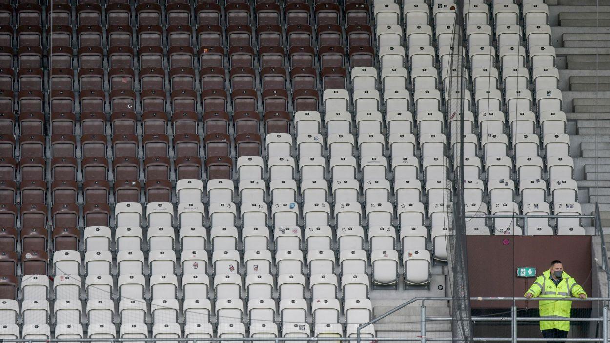 Imagen de recurso de un estadio vacío. EP/Archivo.