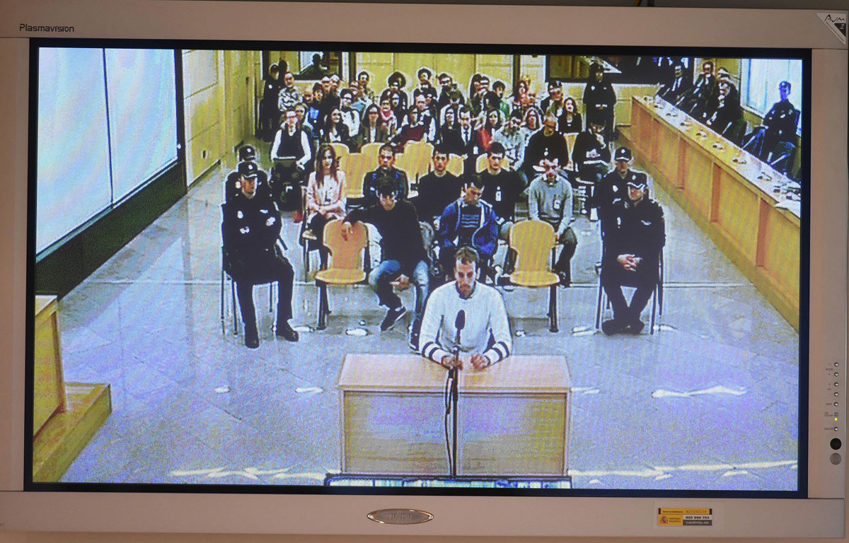 Monitor de la sala de prensa de la Audiencia Nacional de San Fernando de Henares que retransmite el juicio de Alsasua
