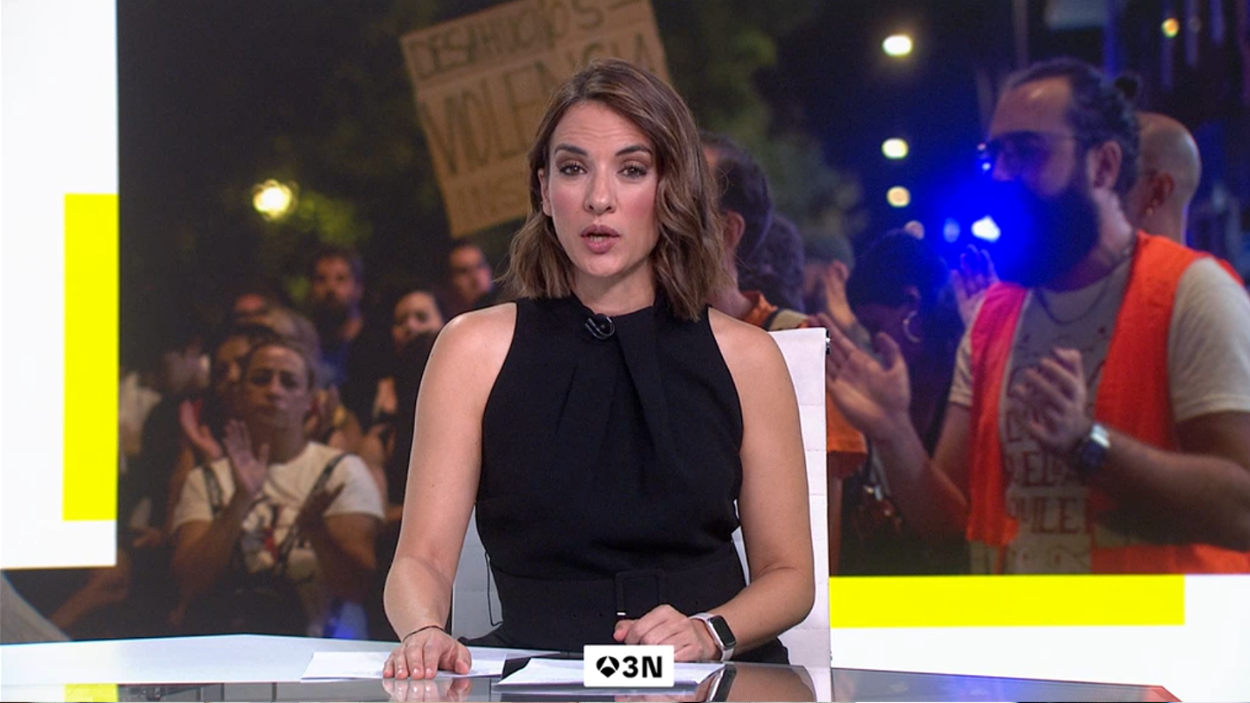 Esther Vaquero en 'Antena 3 Noticias 2'. Atresmedia
