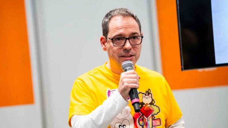 Serafín, el creador de Upples Serafín, el creador de Upples