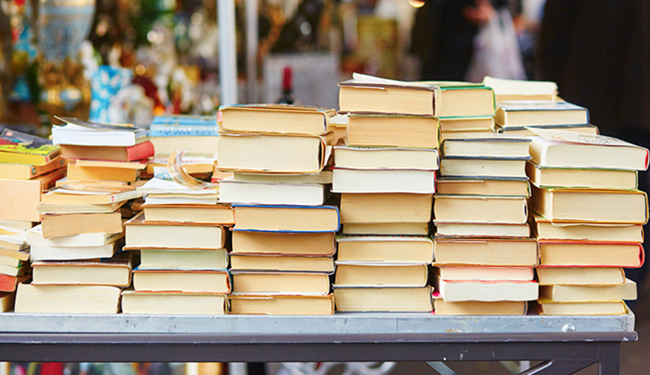 Libros sobre la mesa